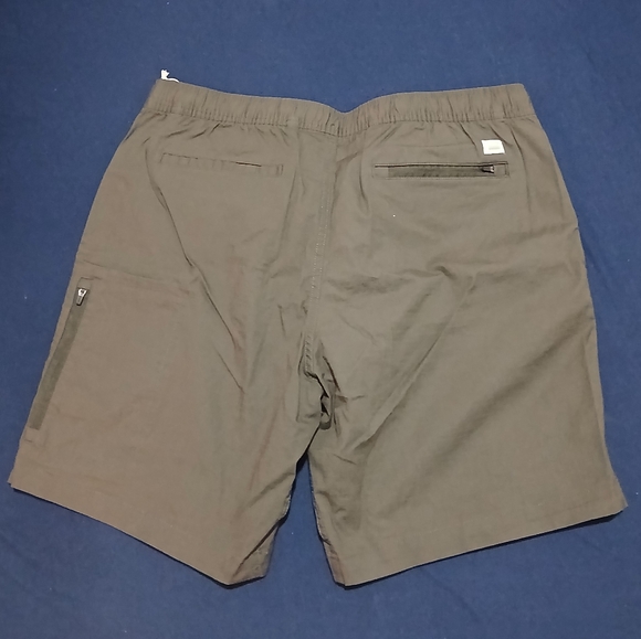 Vuori Dark Oregano/Olive Ripstop Organic Cotton Shorts w/ Teflon Shield Coating - Picture 6 of 9